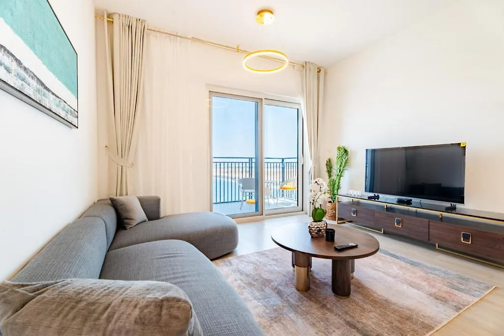 Discover Local Culture From Your Cozy Home 805 아부다비